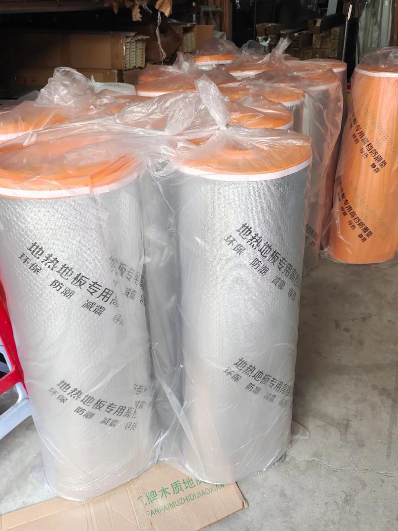 地暖与静音防潮垫 舒适家居的双重保障